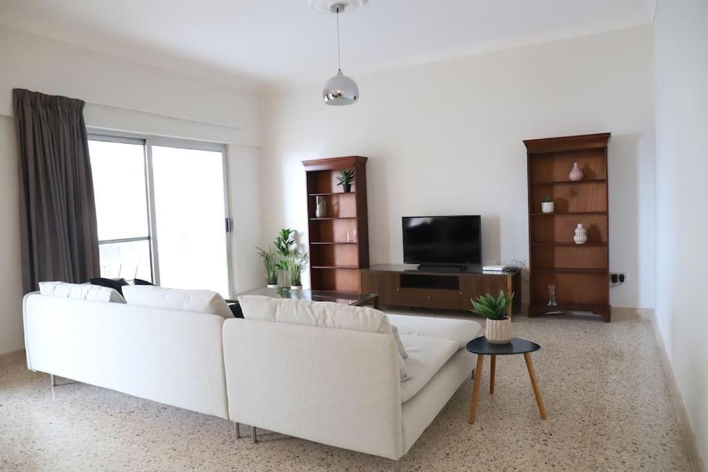 Seaview 3 Bedroom Apartment In Слима Экстерьер фото