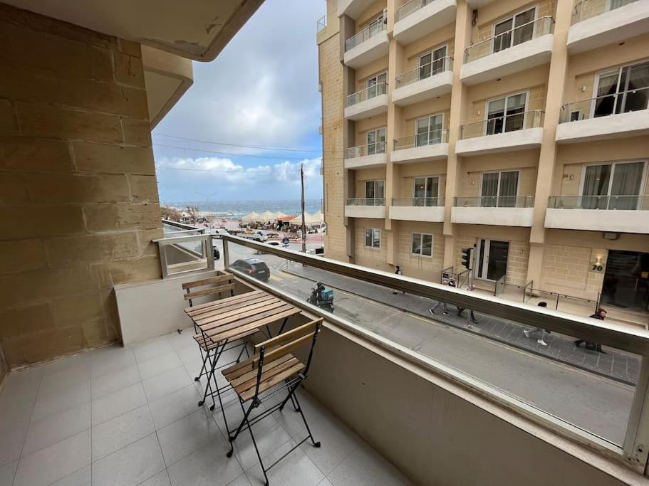 Seaview 3 Bedroom Apartment In Слима Экстерьер фото