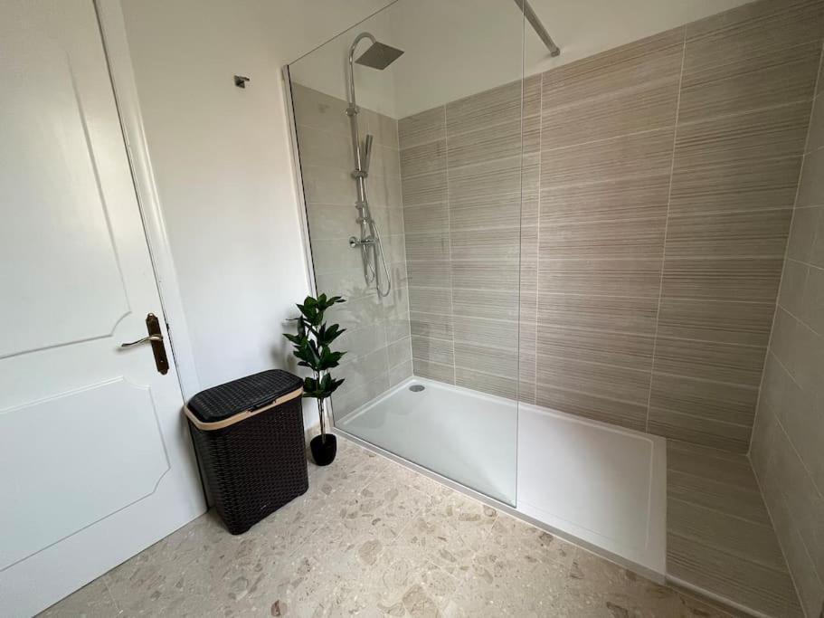 Seaview 3 Bedroom Apartment In Слима Экстерьер фото